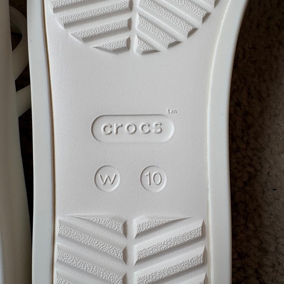 Crocs Women White Flip Flop Sandals Size 10 NWT - Picture 7 of 10